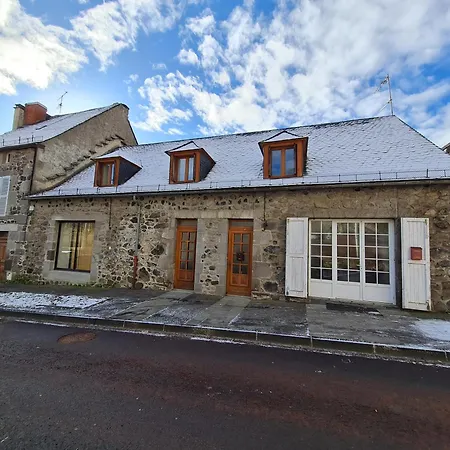 Le Lioran By Les Monts Du Cantal Murat (Cantal)
